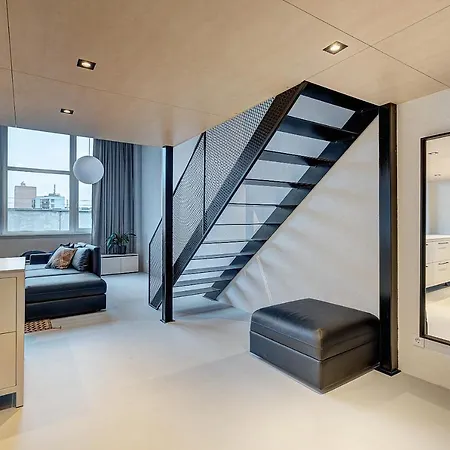 Loft In City Center Apartment